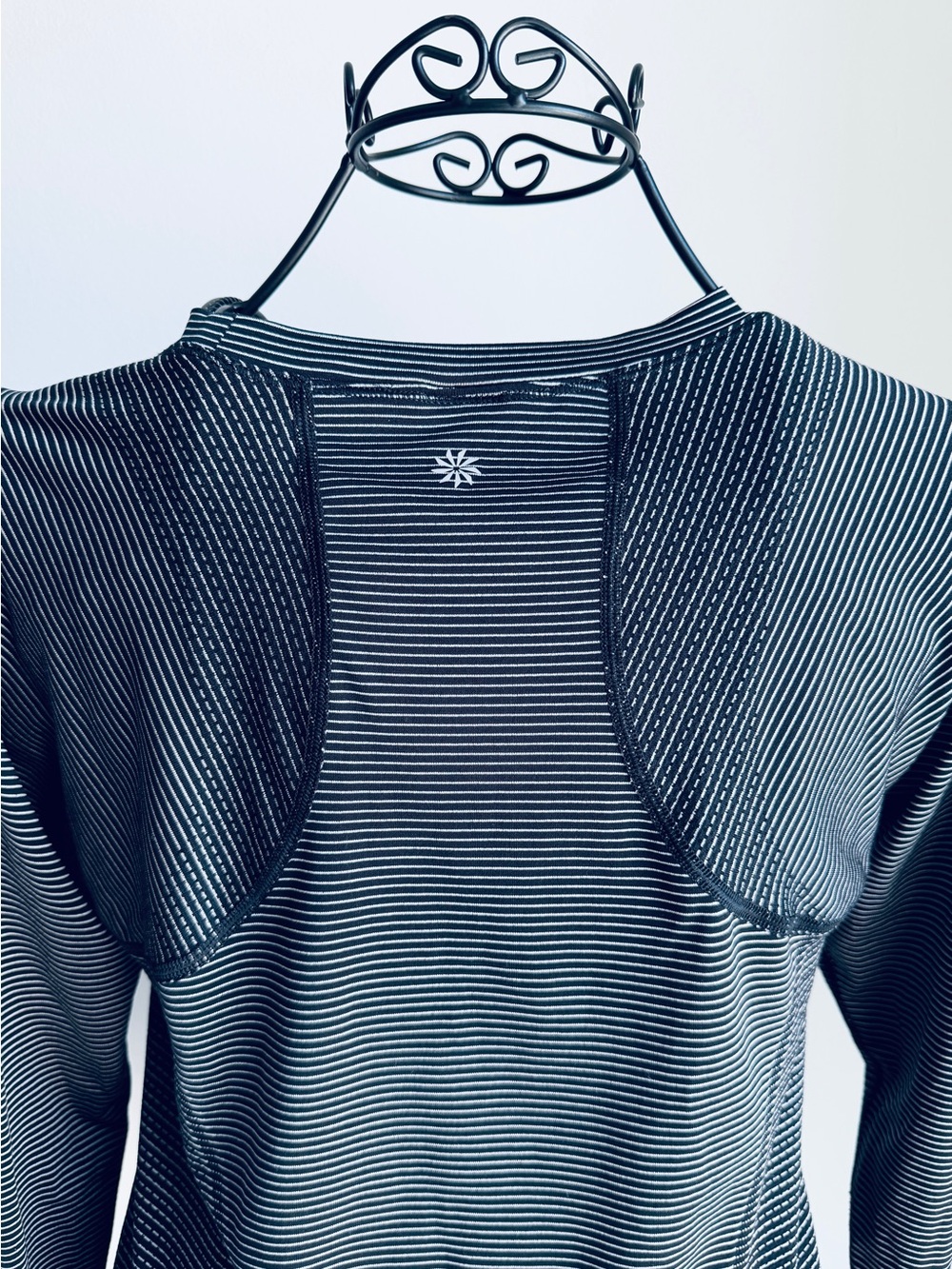 Athleta top - Picture 3 of 4